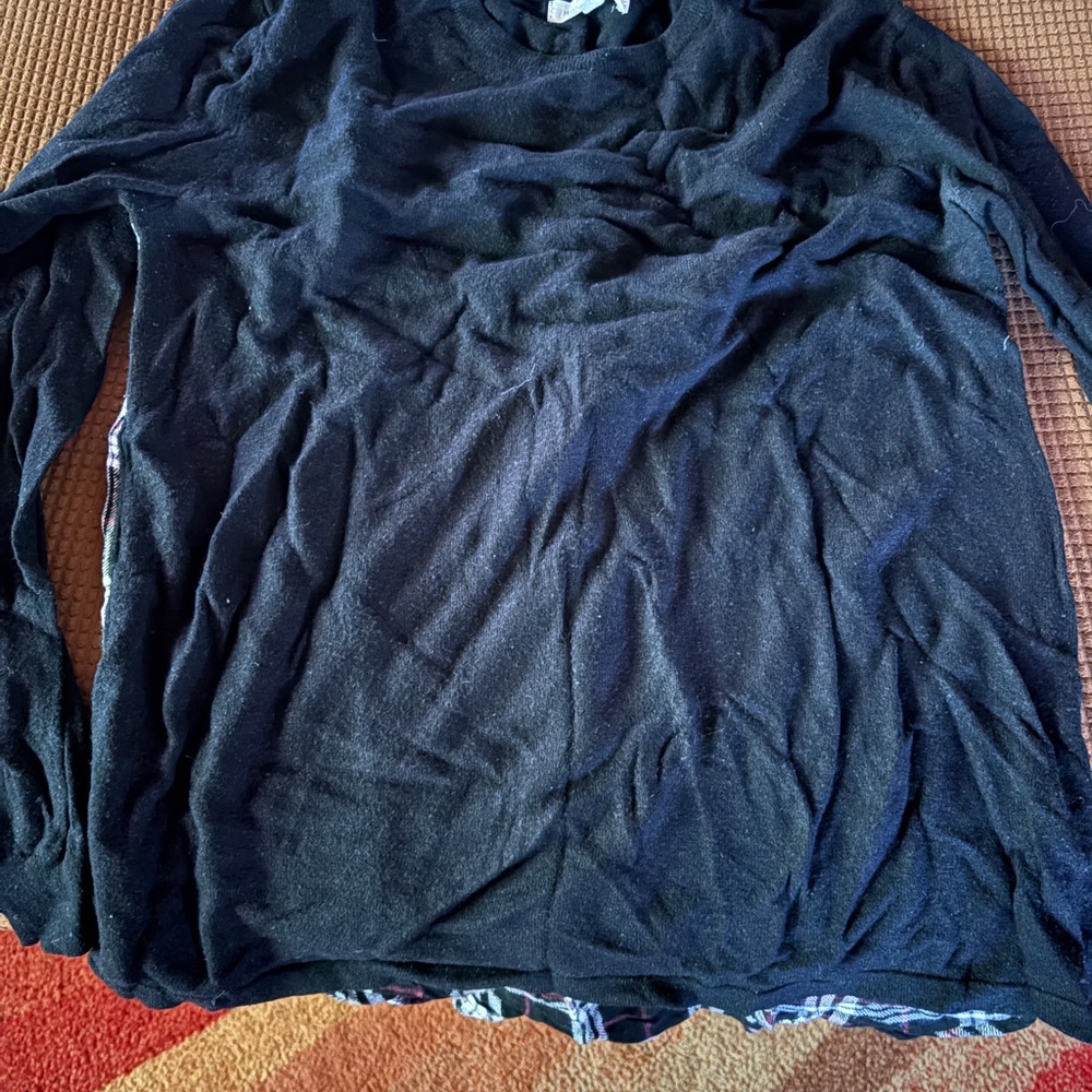 Women’s Black Long Sleeve Shirt